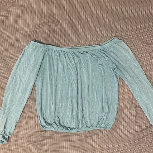 Off the shoulder long sleeve top - Picture 2 of 3